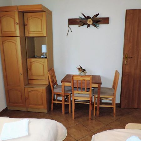 Jacek I Agatka Guest House Ustka Ngoại thất bức ảnh