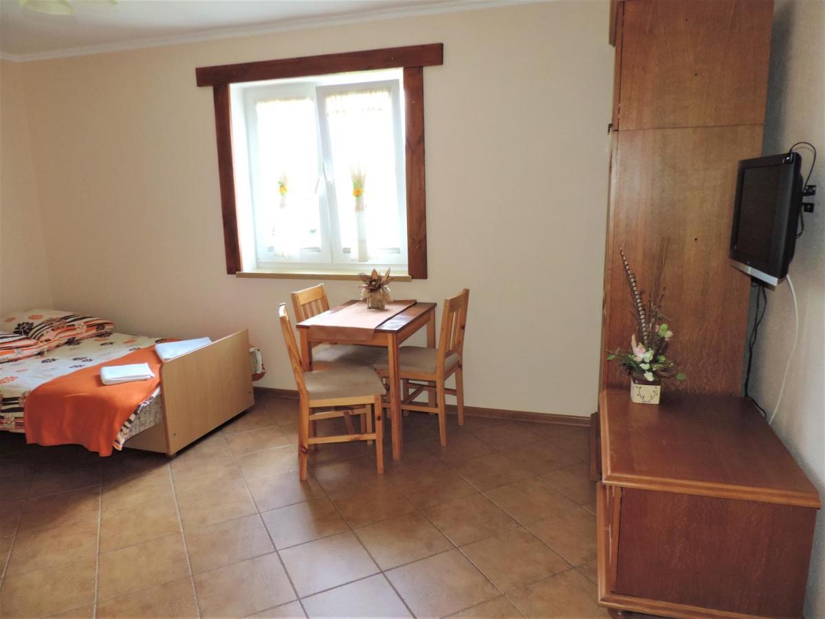 Jacek I Agatka Guest House Ustka Ngoại thất bức ảnh