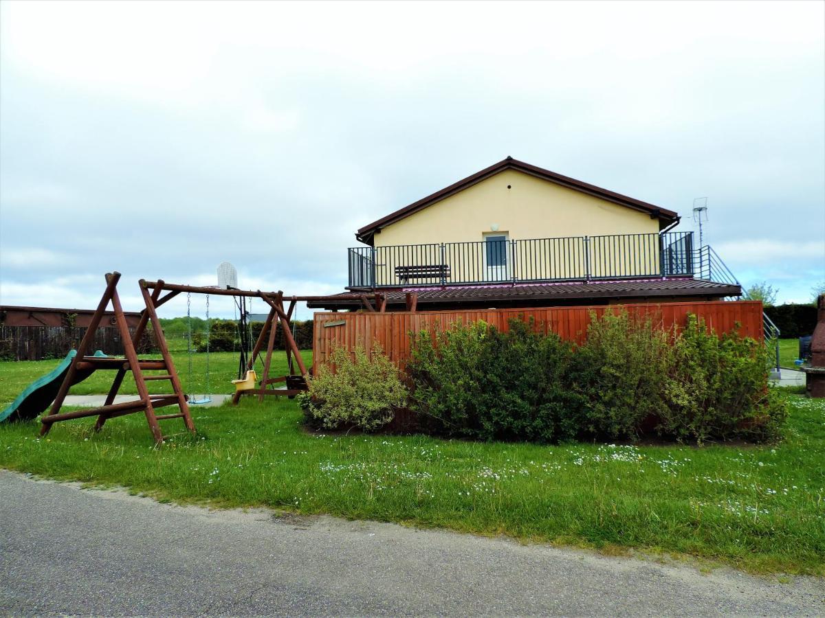 Jacek I Agatka Guest House Ustka Ngoại thất bức ảnh