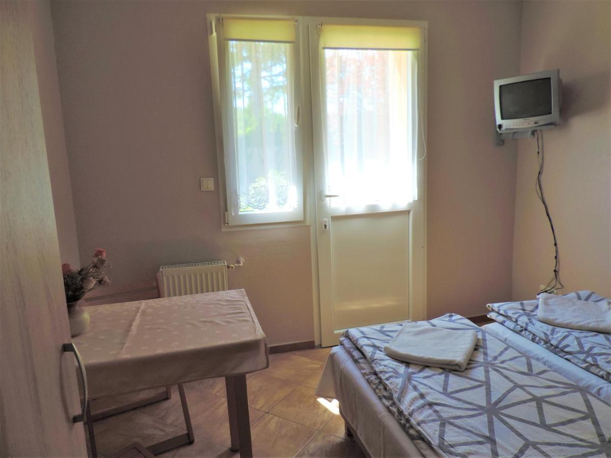 Jacek I Agatka Guest House Ustka Ngoại thất bức ảnh